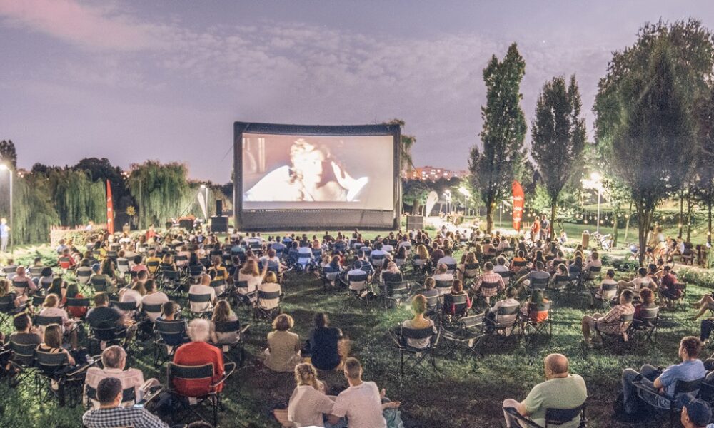 Proiectul Cinema în aer liber revine în Parcul Titan Infoactual