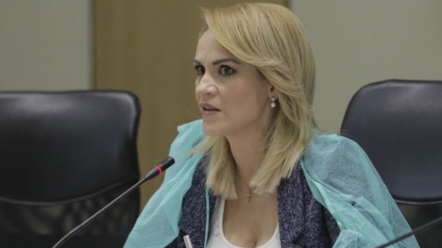 Gabriela Firea, reacție dură. „Știu ce înseamnă pentru o familie să aștepte banii care vin din alocație”