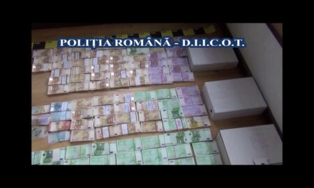 Cea mai mare rețea de falsificatori descoperită în România. Sute de mii de euro falși circulă în 10 țări din UE