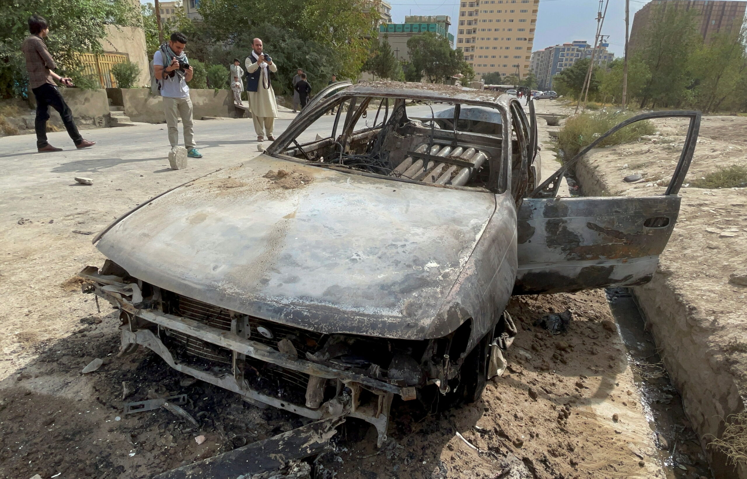 Rachetele trase spre aeroportul din Kabul, asumate de Statul Islamic