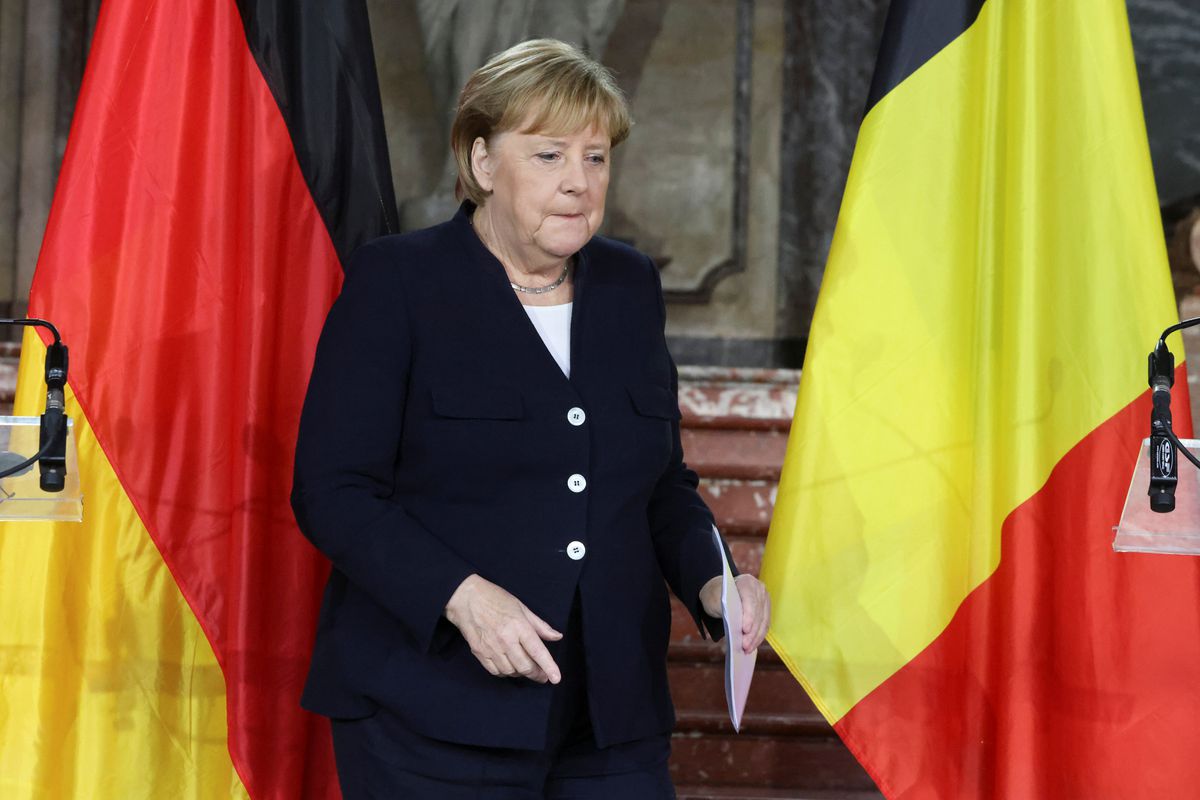 Angela Merkel: Uniunea Europeană ar trebui să-şi rezolve divergenţele mai degrabă prin discuţii decât prin decizii judecătoreşti