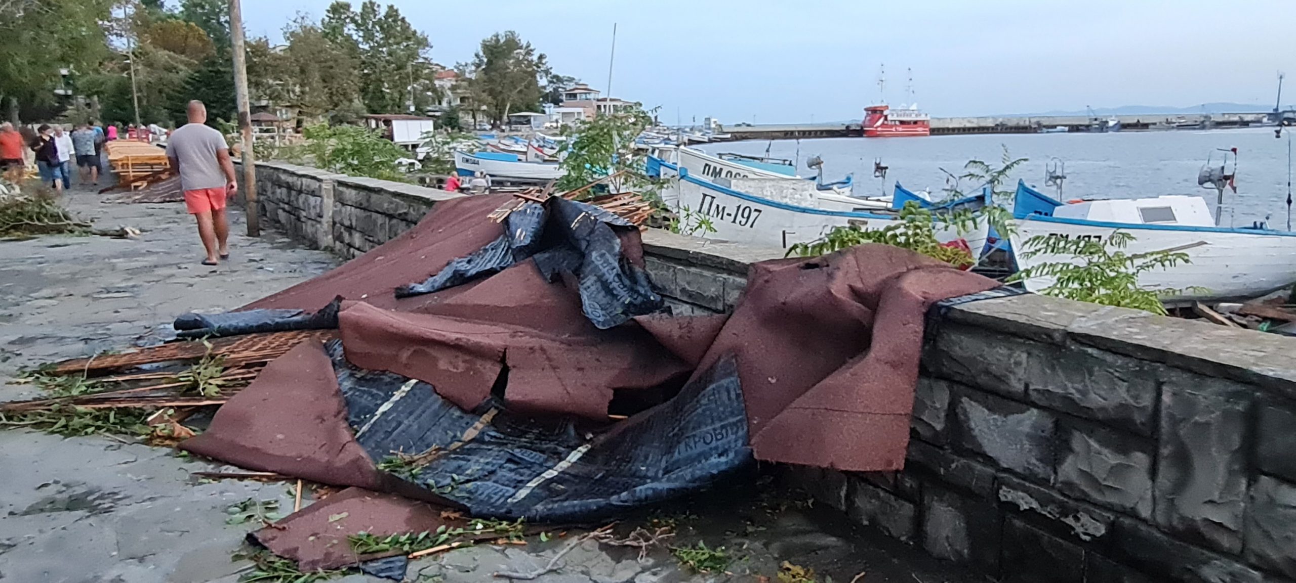 Ce a rămas din Burgas și Pomorie, Bulgaria după uraganul de ieri. VIDEO