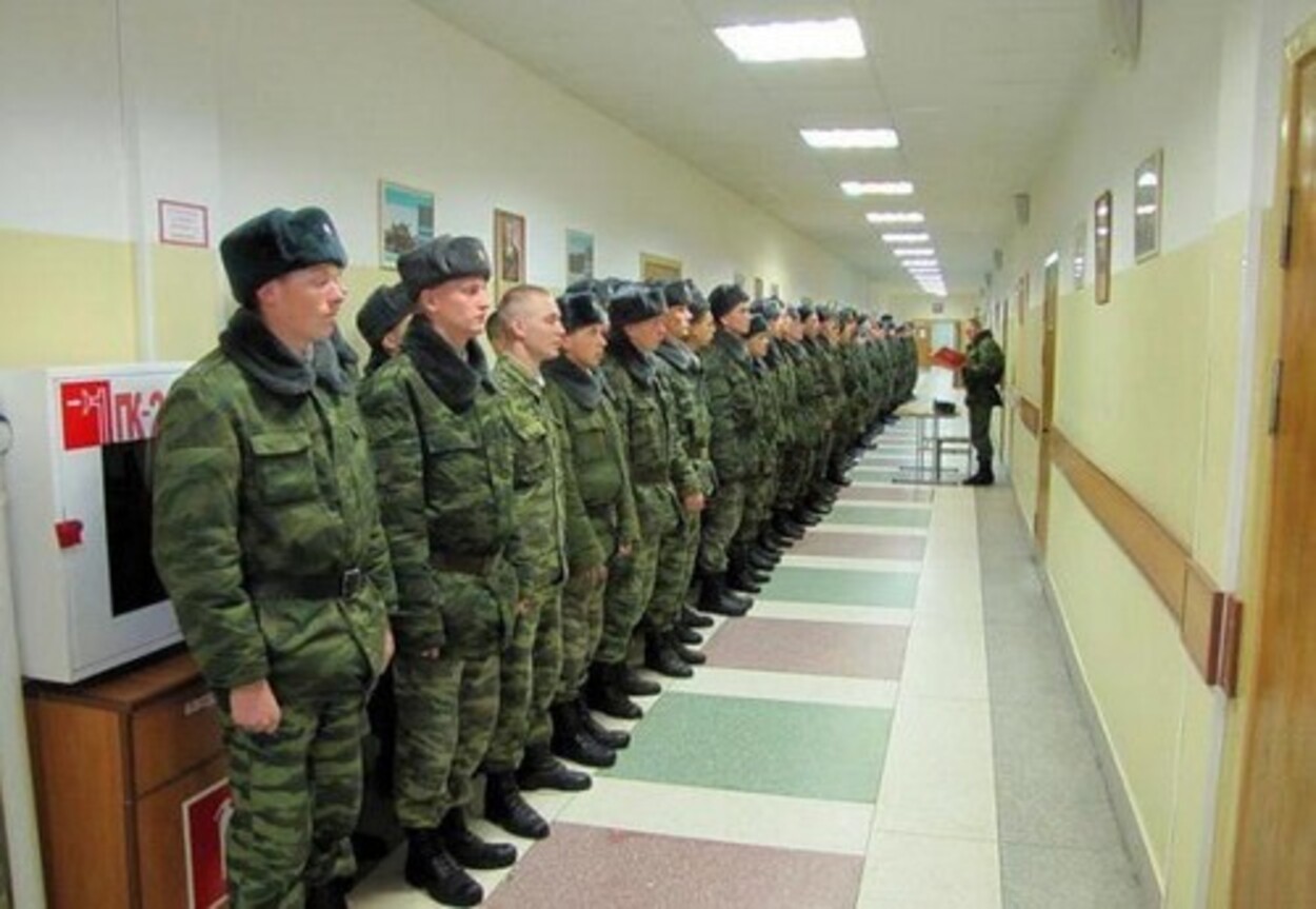 Încă un rus este concediat din funcția de șef al departamentului de recrutare militară din Sankt-Petersburg. Există un motiv