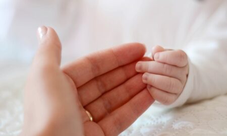 Bebelușul cu trei părinți! Cum a fost posibil acest miracol medical
