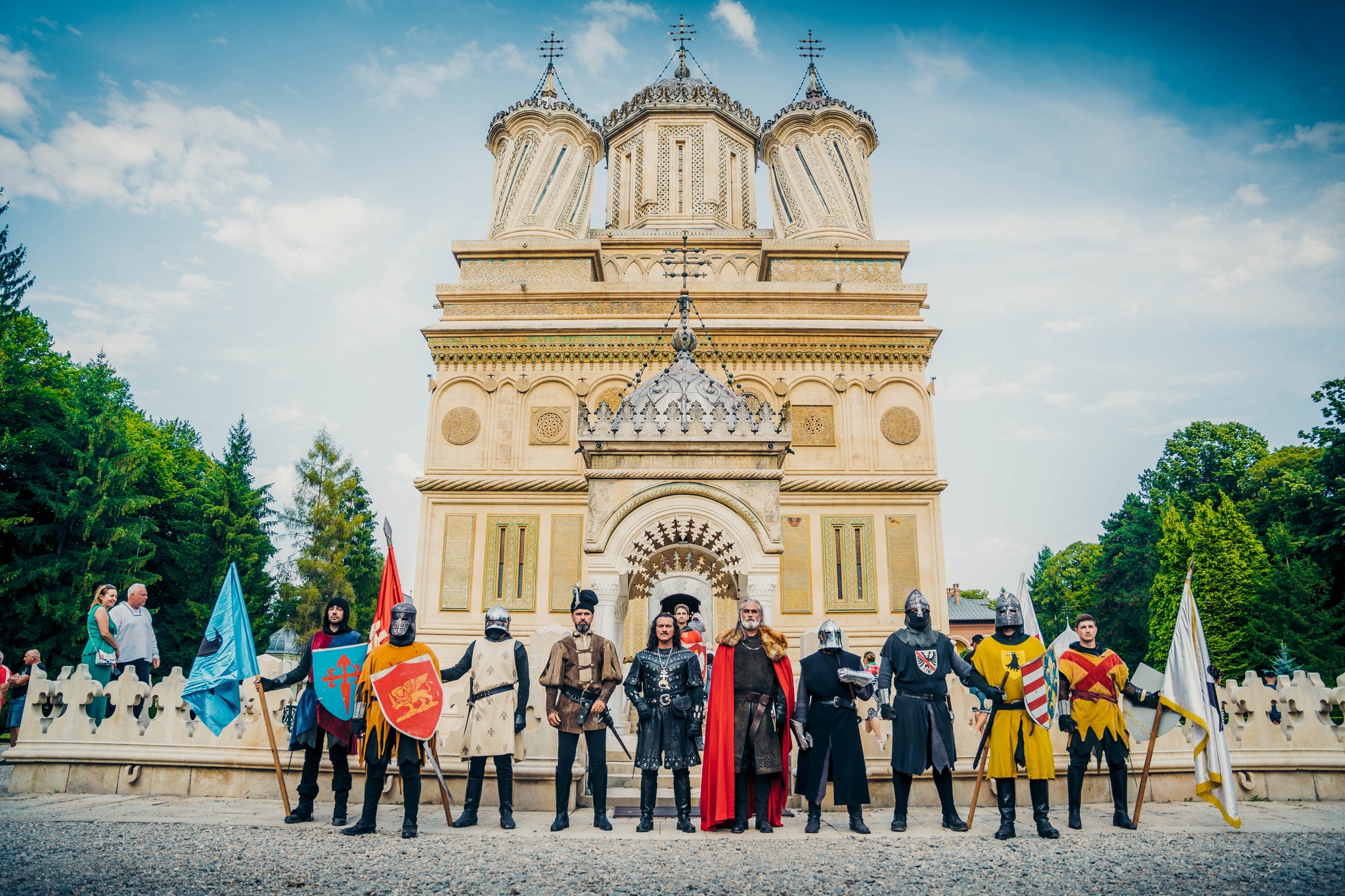 Ediția II a evenimentului cultural „Curtea de Argeș - leagan al Ortodoxiei și sztatalității românești” Sursă foto Facebook Arhiepiscopia Argeșului și Muscelului - AAM